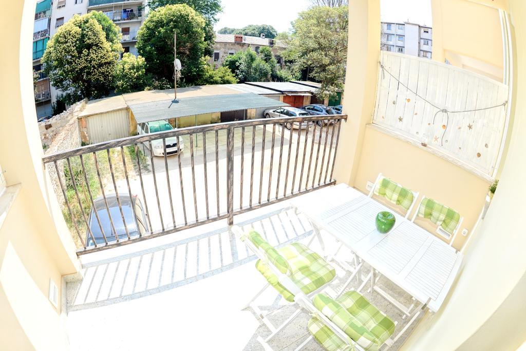 Apartman Harmony Apartamento Pula Exterior foto